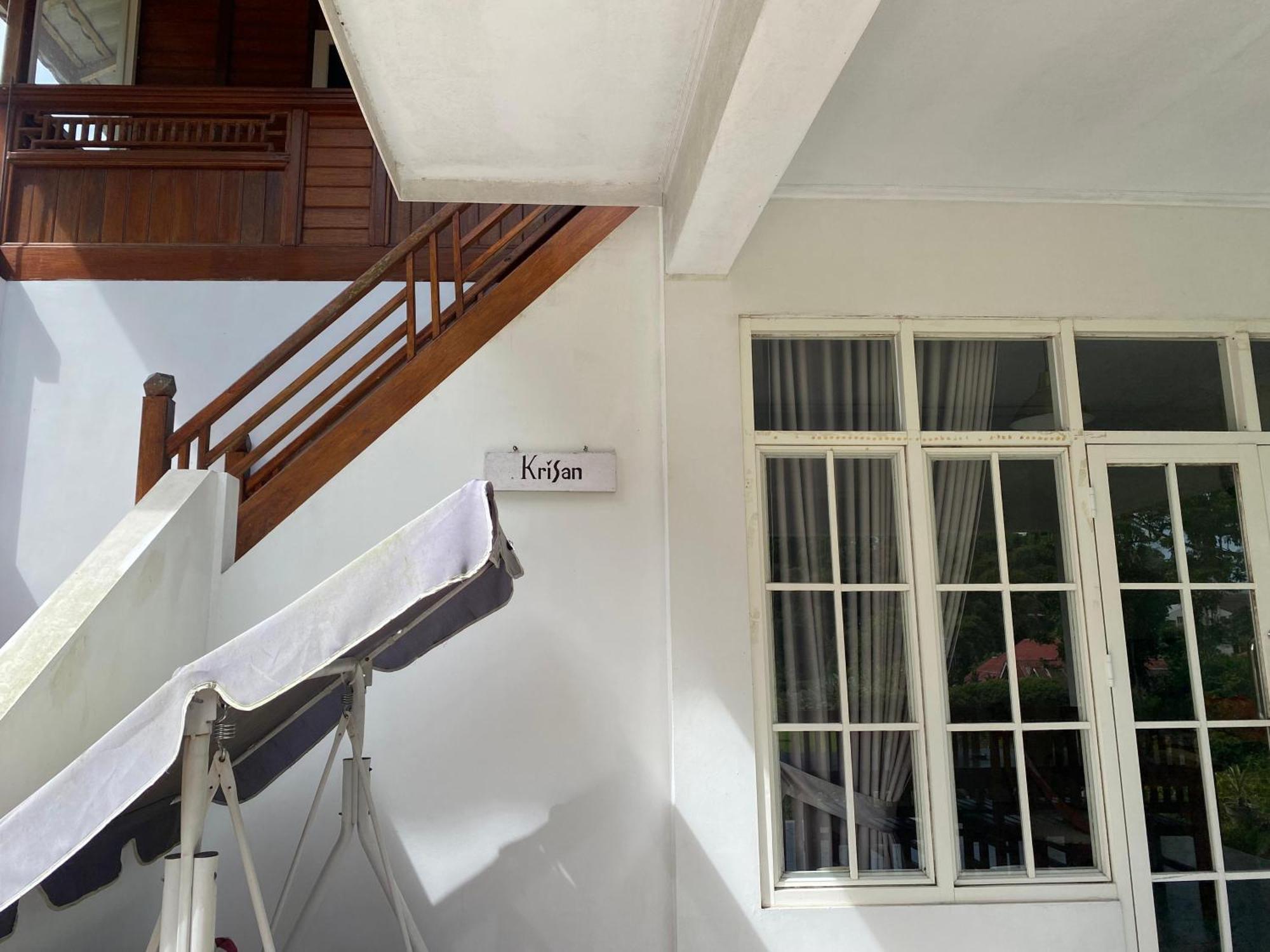 A Spacious Tropical 4 Bedrooms With Bathrooms Villa Marion Tomohon With The View Of Gunung Lokon Extérieur photo